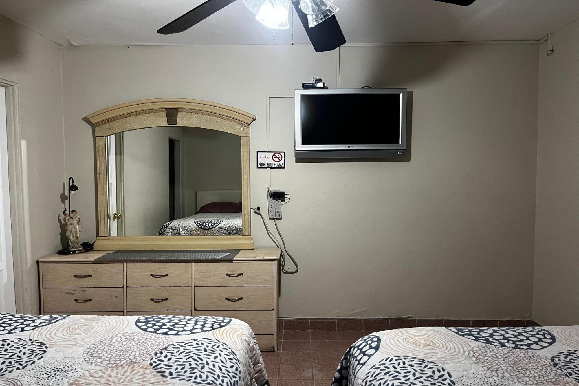 Oyo Hotel Linda ติฮัวนา ภายนอก รูปภาพ