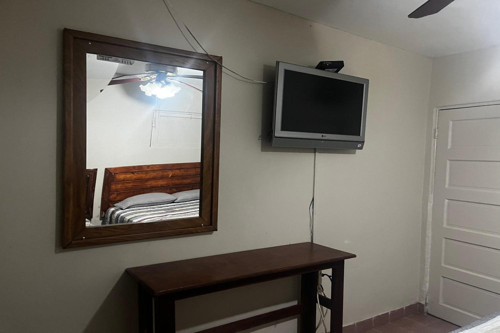 Oyo Hotel Linda ติฮัวนา ภายนอก รูปภาพ